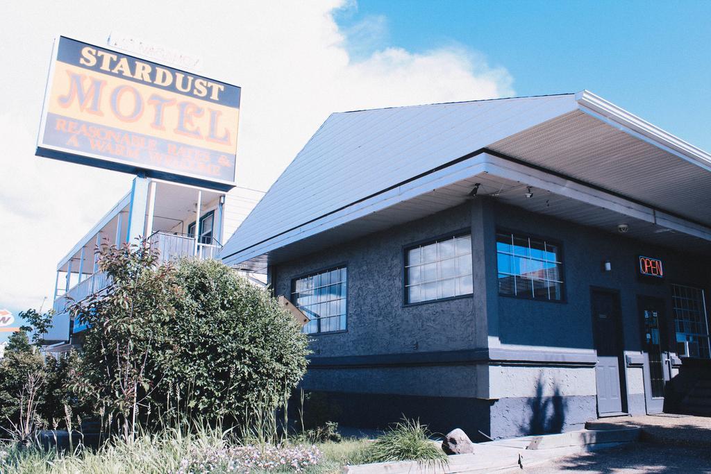 Stardust Motel Camrose Extérieur photo